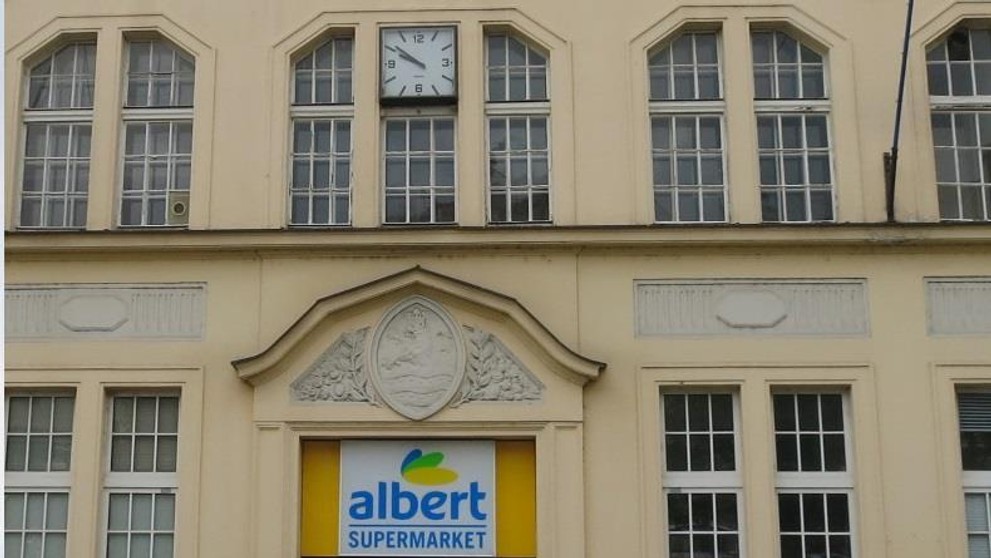Uzavřený Albert v Karlových Varech - 1