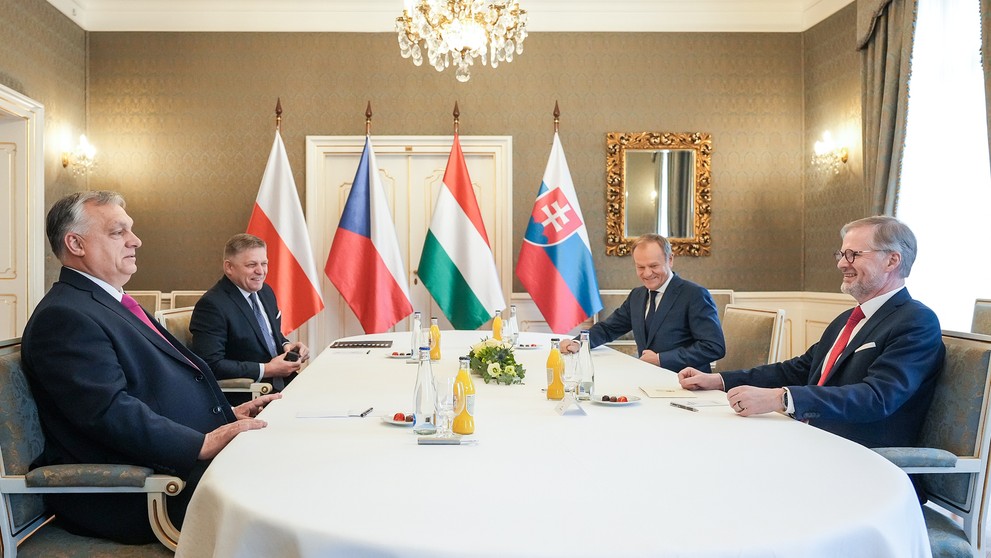 Setkání premiérů (2)