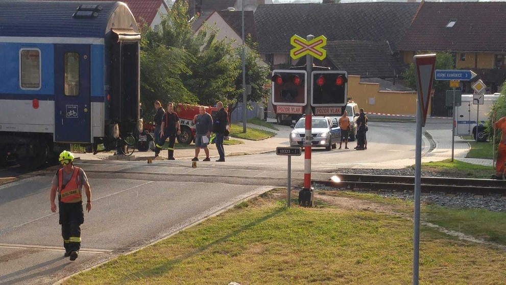 Srážka vlaku s autem na Domažlicku - 2