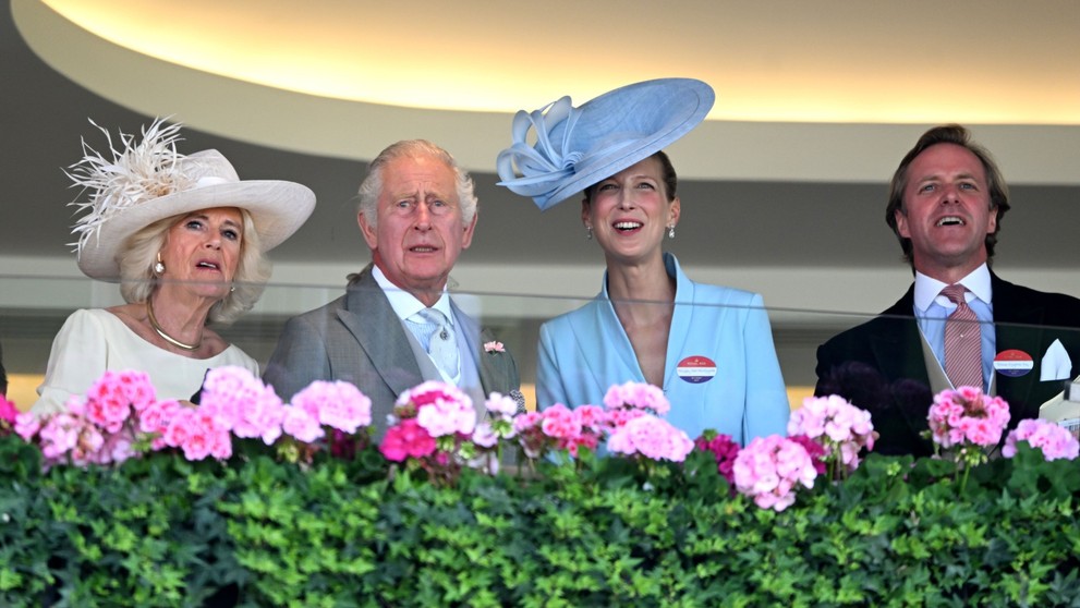 Královna Camilla, král Karel III., Gabriella Windsor a Thomas Kingston