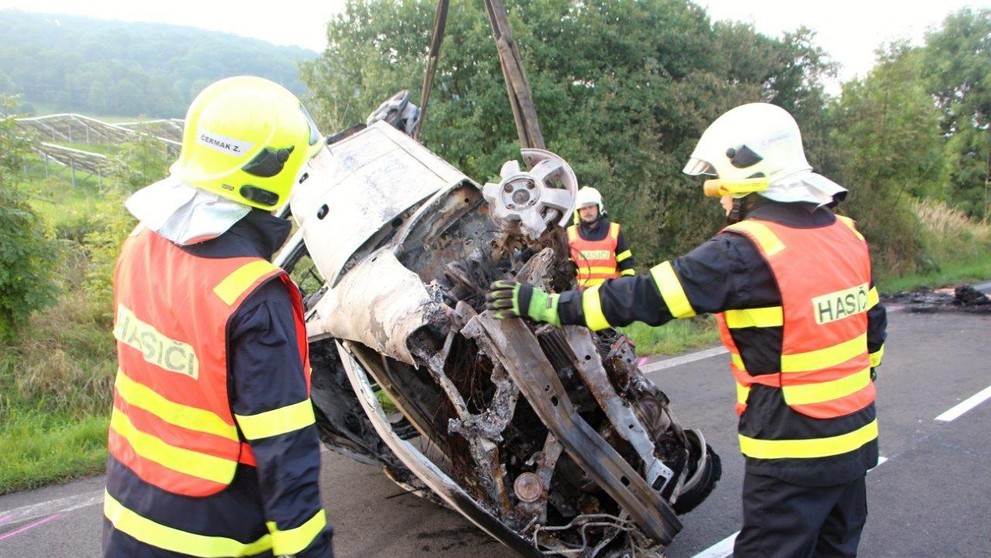 Dopravní nehoda s požárem u Kerhartic - 3