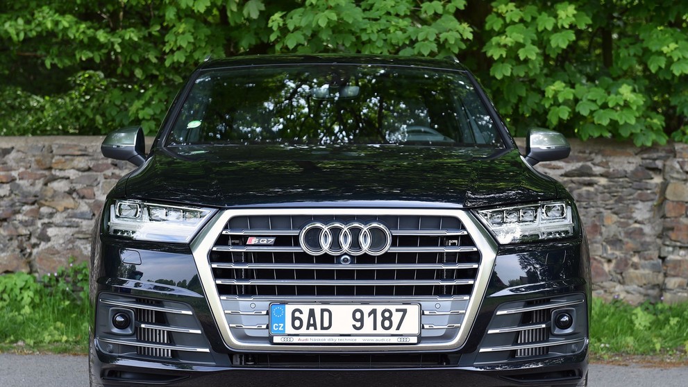 Audi SQ7 - 7