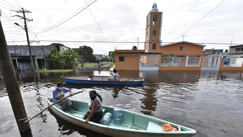 Hurikán Delta - 3