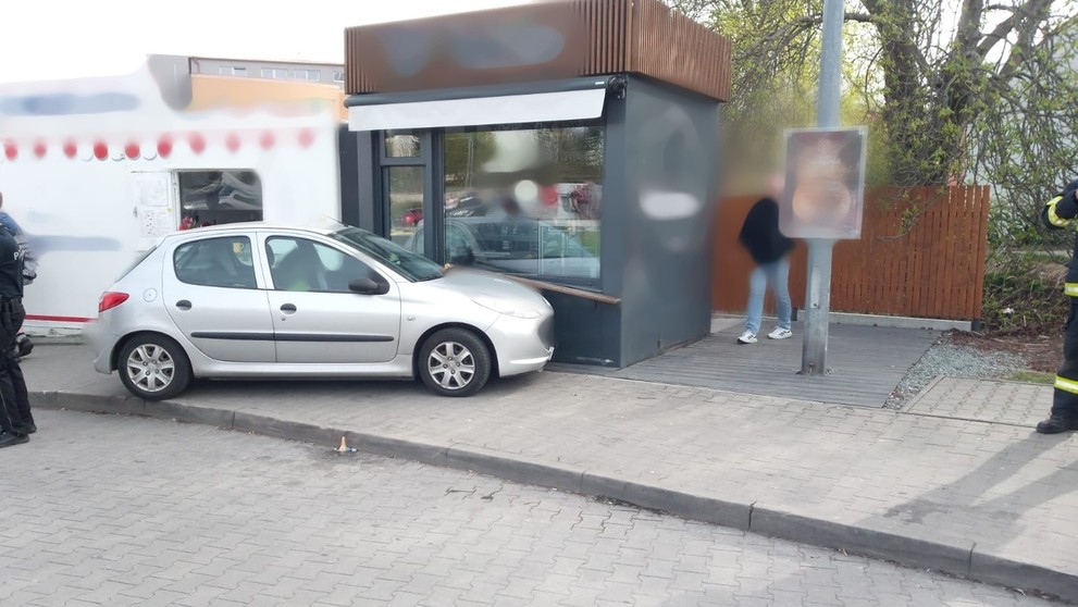 Nehoda u supermarketu v Polici nad Metují
