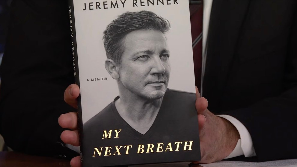 Jeremy Renner představuje svou knihu, 20. 4. 2025