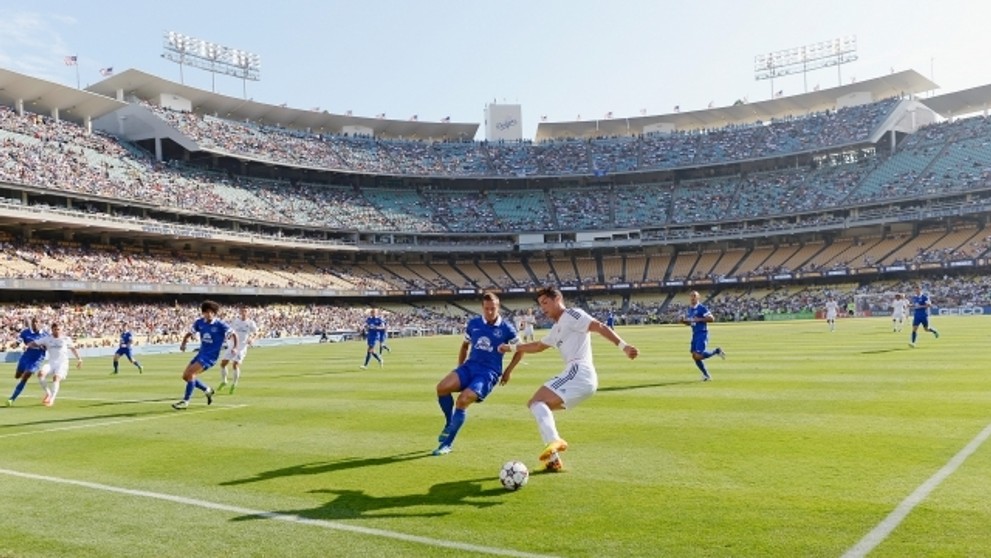 Real Madrid na baseballovém stadionu - 2
