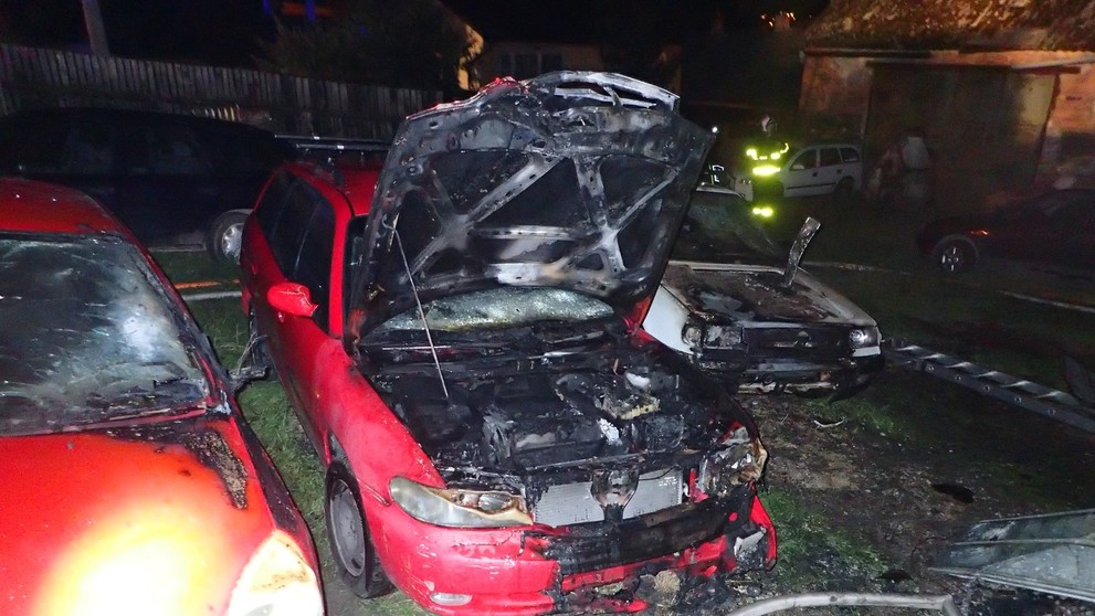 Ve Vítkově na Opavsku shořel dům s uskladněnou pyrotechnikou - 4