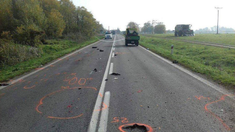 Motorkář bez řidičáku se zabil při předjíždění