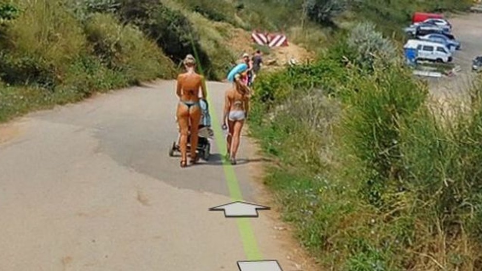 Holky z Google street view - 3