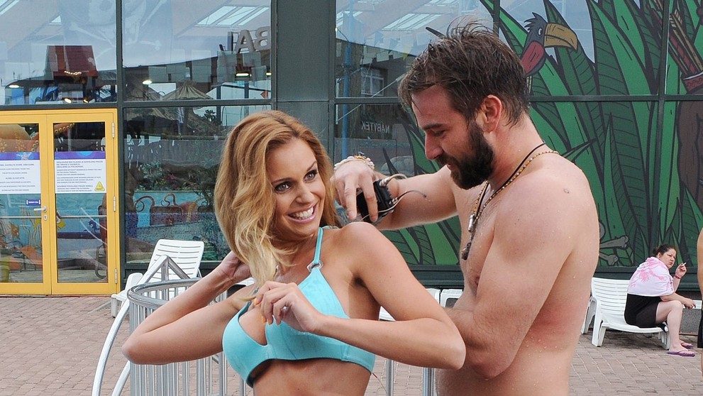 Tereza Juščíková v plavkách - Snídaně s Novou - 10