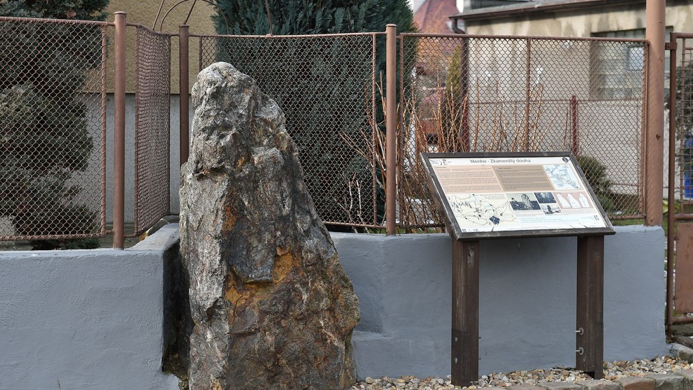 Menhir v Dolních Chabrech - 4