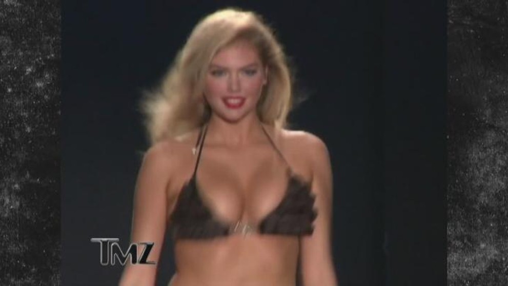 2013-10-30_PRASK-upton-lohan - VTHUMB