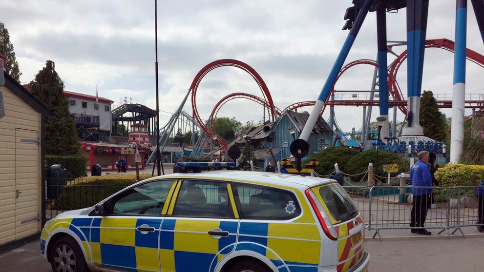 V zábavním parku Drayton Manor zemřela dívka, poté co spadle z atrakce do vody - 3