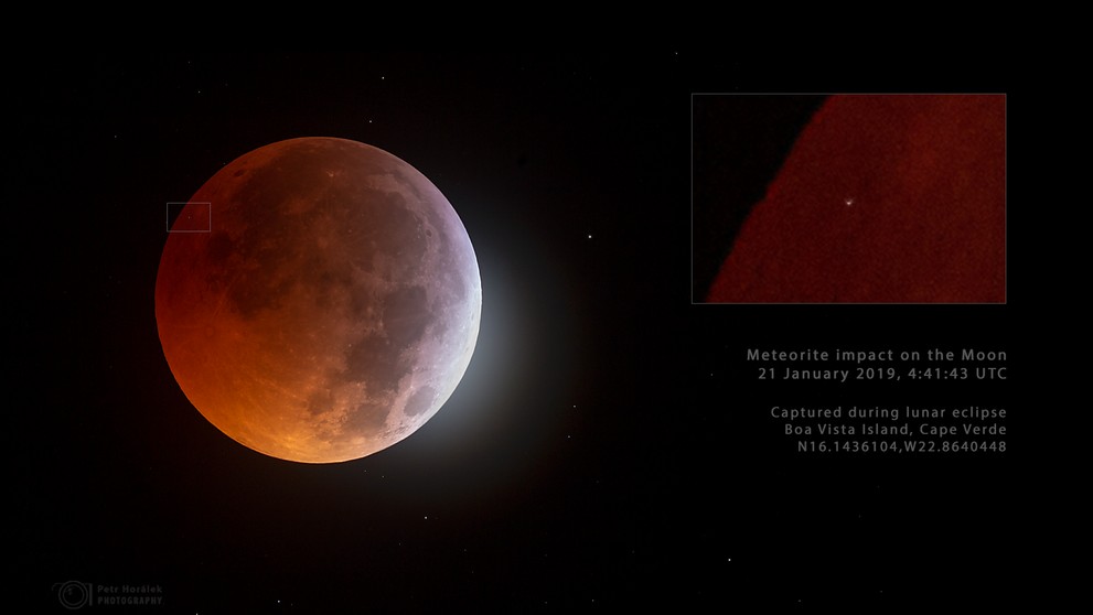 Dopad meteoritu na Měsíc během zatmění