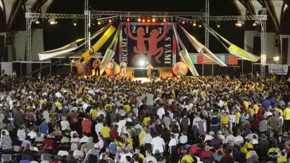 Charitativní koncert Chceme žít s vámi pořádá Nadace Nova. 