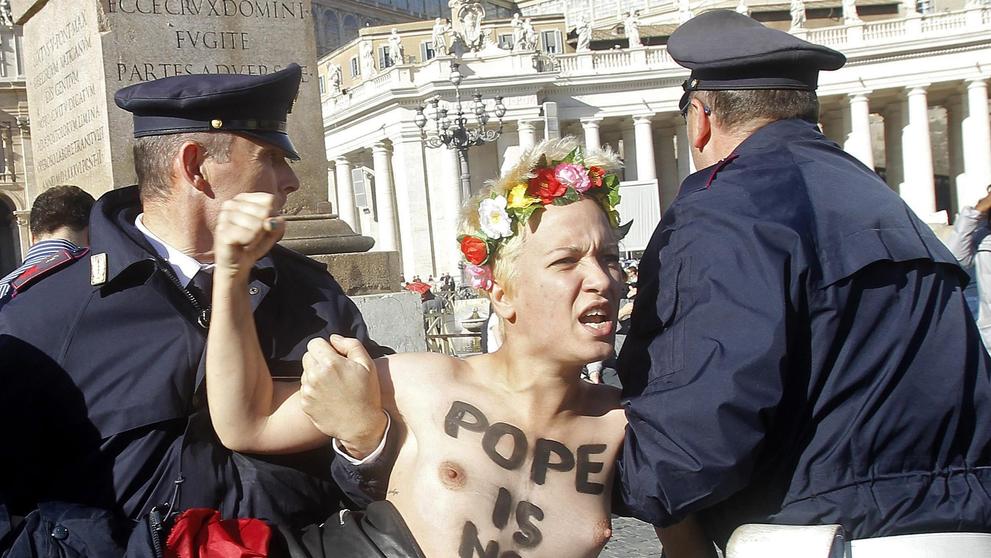 FEMEN v Římě - 7