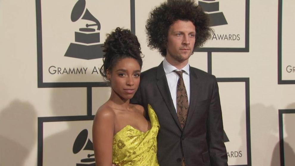 Móda na Grammy Awards 2016 - Lianne La Havas a Ben Baptie