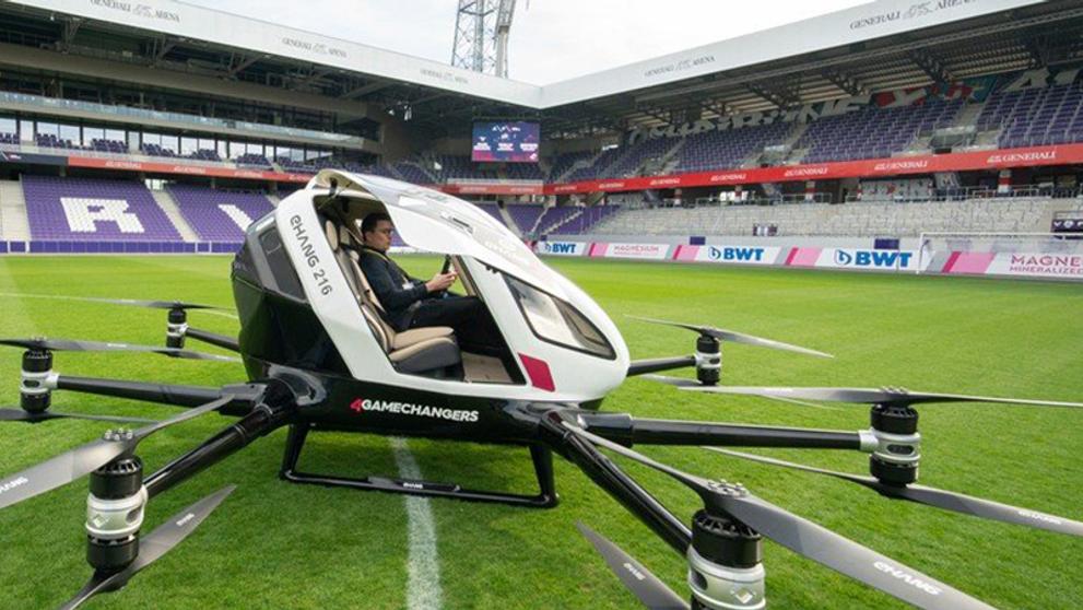 Air Taxi EHang 216 - 1