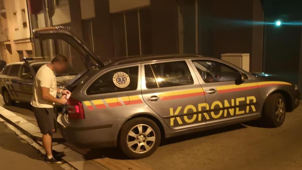 Muž z Plzně se udusil vlastní vahou - 1