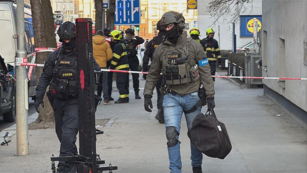 Policie zasahuje v hotelu na pražském Smíchově