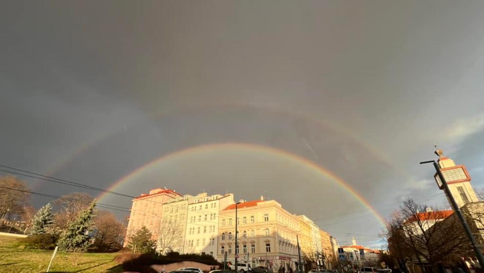 Duha nad Prahou