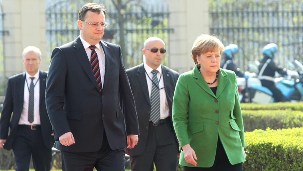 Angela Merkelová přiletěla do Česka