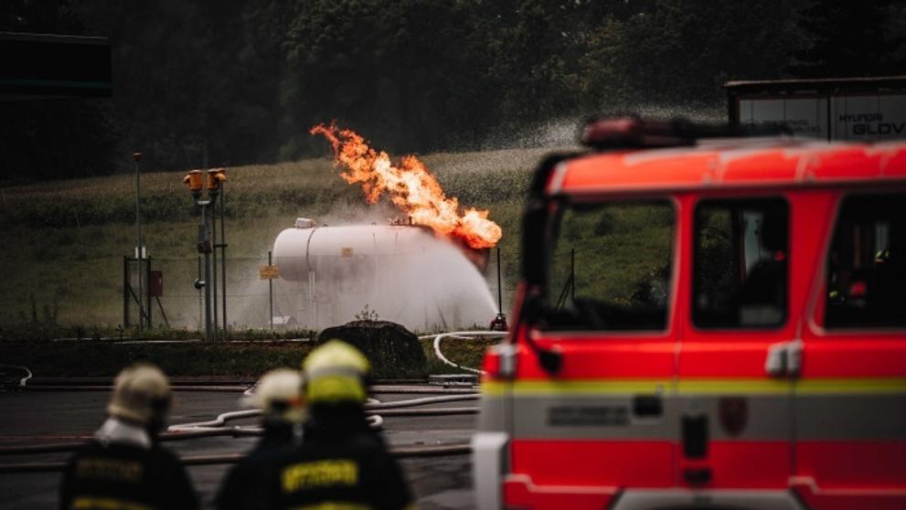 Požár zásobníku s LPG na benzínce v Českém Těšíně - 4