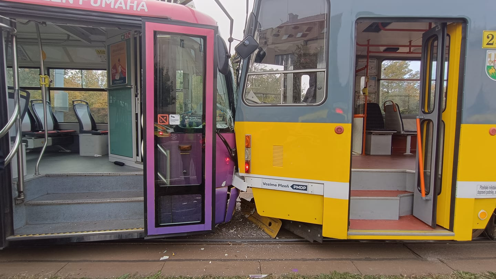 Střet dvou tramvaji (1)