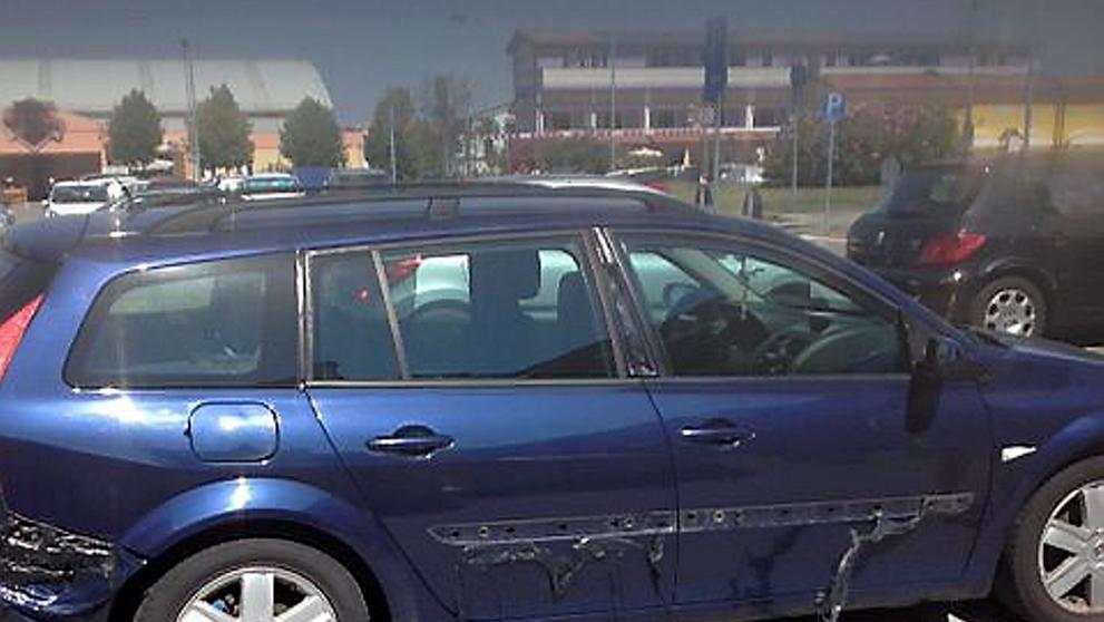 Renault se roztekl na sluníčku - 2