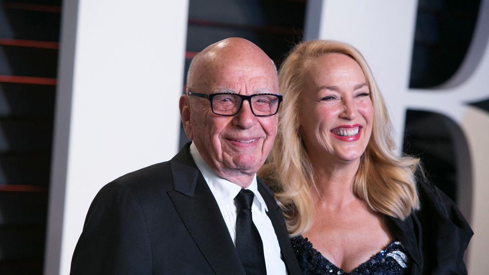 Bývalá manželka Micka Jaggera Jerry Hallová a Rupert Murdoch, 28. 2. 2016