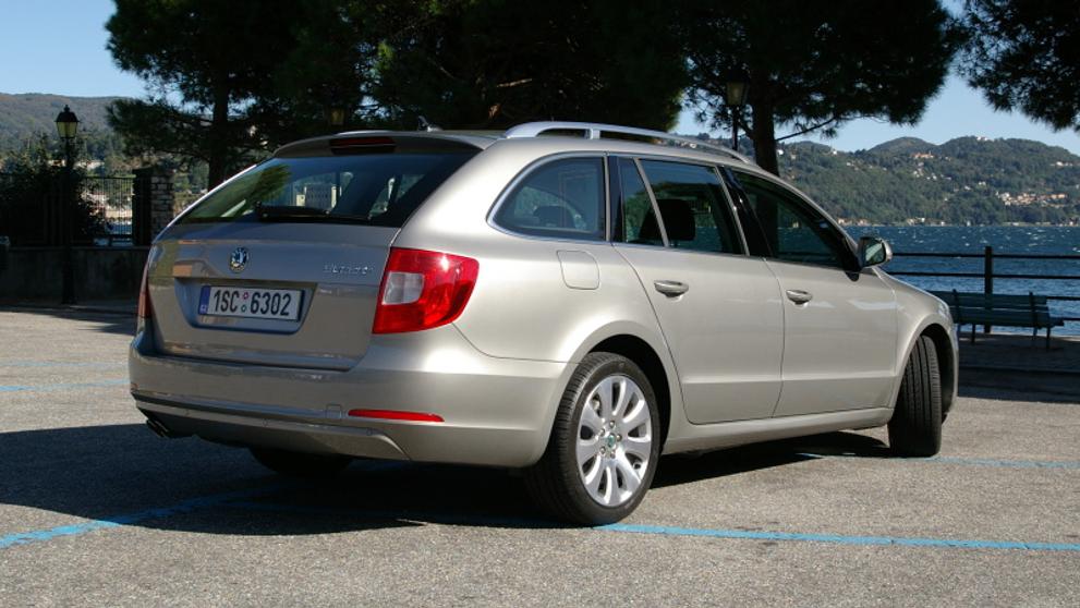 Škoda Superb-2