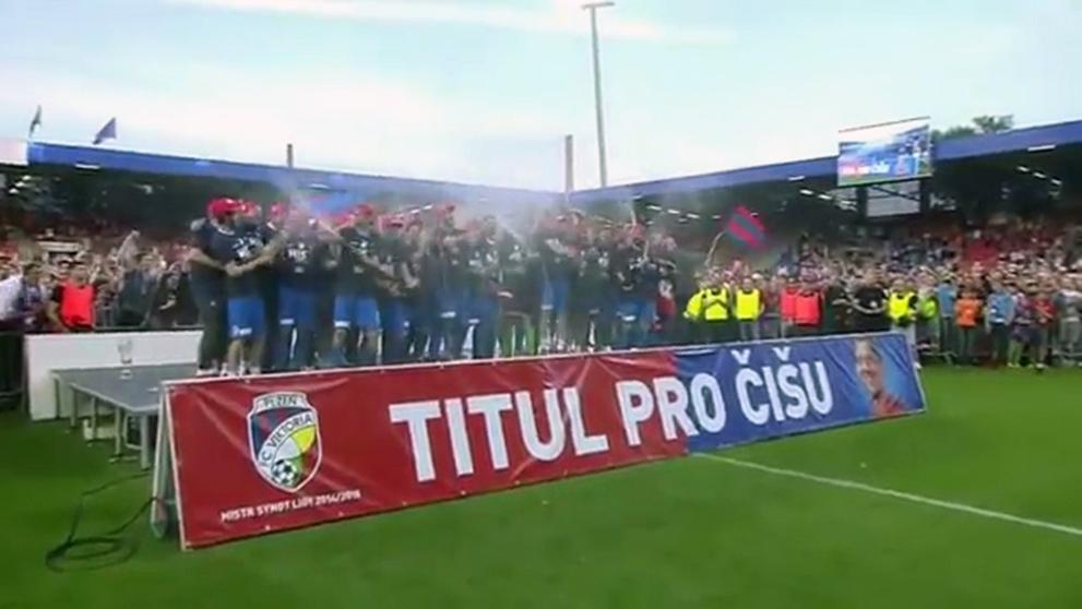 Marián Čišovský při oslavách titulu 2