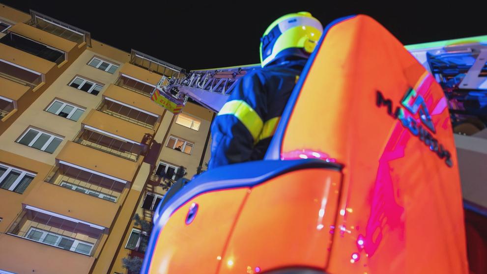 Noční požár bytu ve Frýdku-Místku