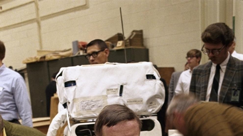 Neil Armstrong na měsíci - 4