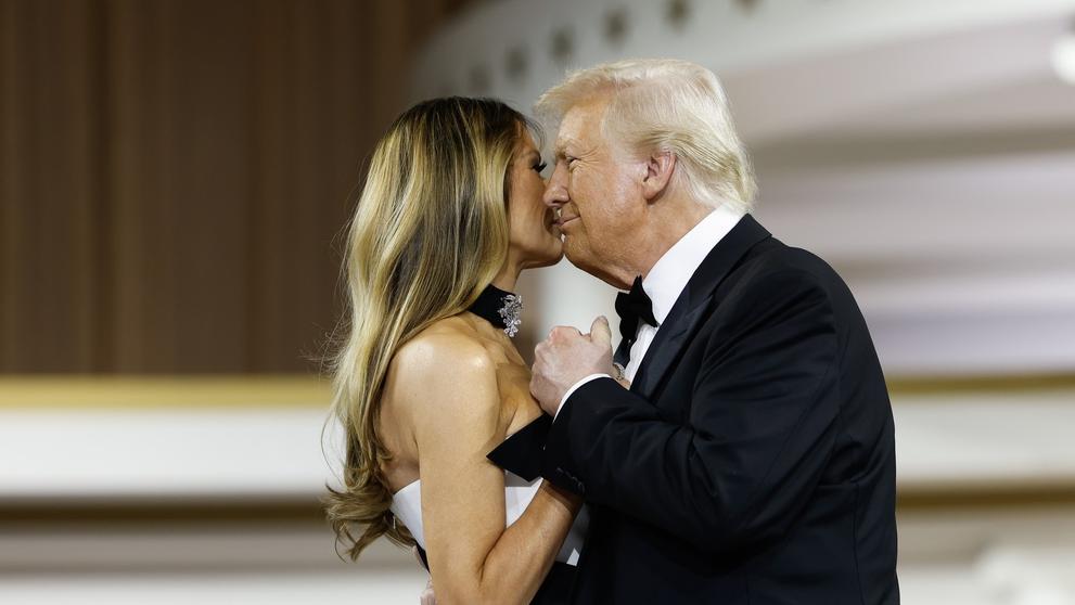 Donald Trump s manželkou Melanií na inauguračním plese po složení přísahy