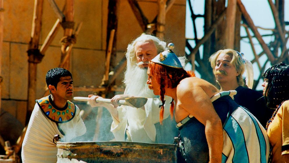 Gérard Depardieu ve filmu Asterix a Obelix: Mise Kleopatra, 2002