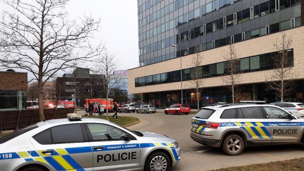 Zásah policie v Holandské ulici