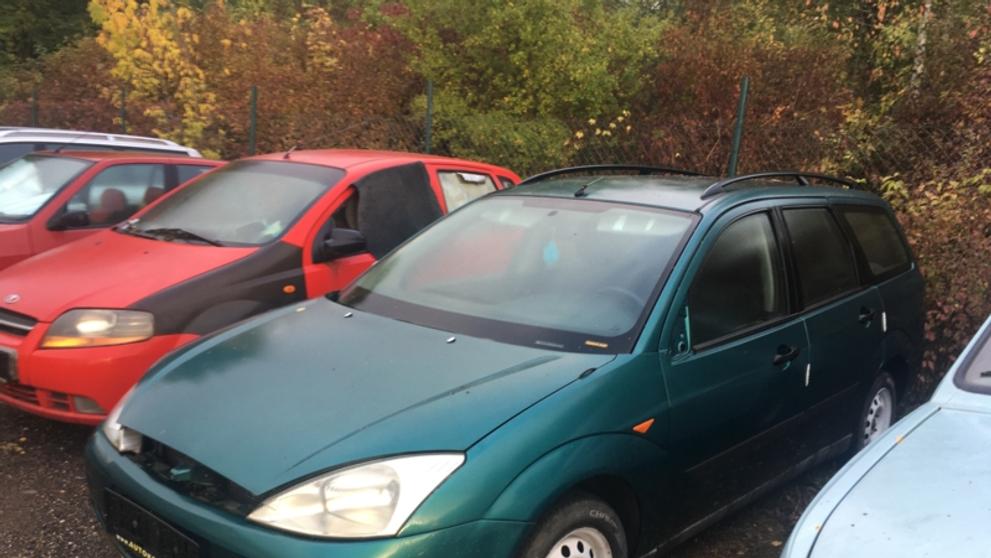 OA Ford Focus - odhadní cena 900 Kč, nejnižší podání 300 Kč