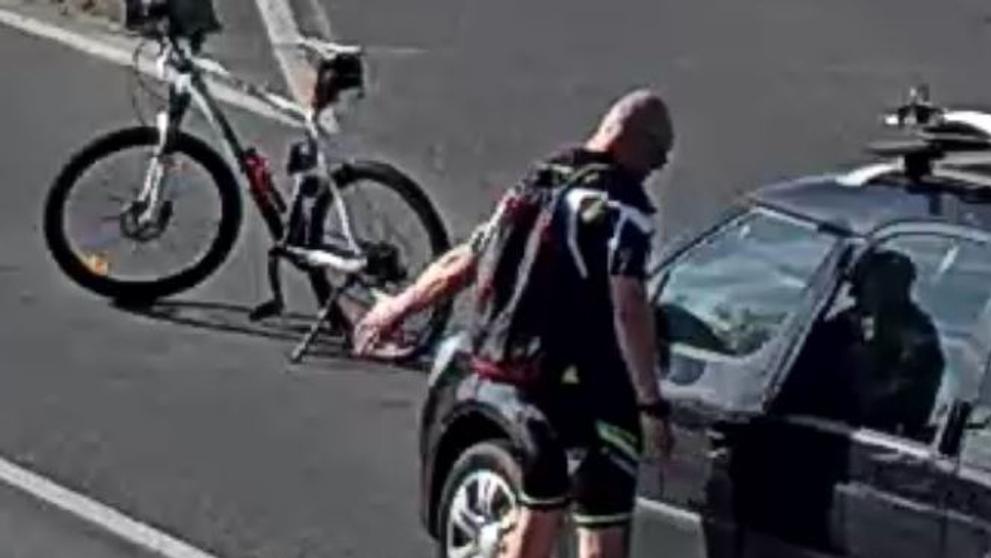 Cyklista v Ostravě zaútočil na řidiče - 3