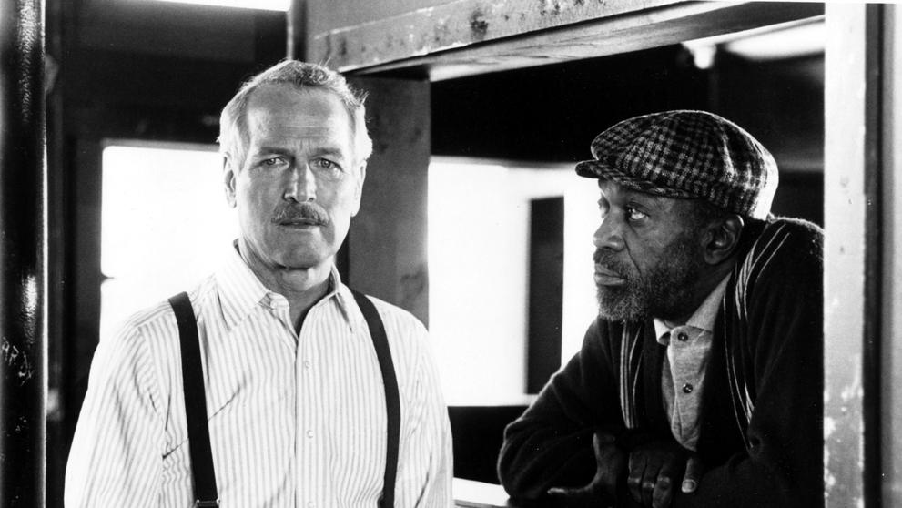 Paul Newman a Bill Cobbs ve filmu Barva peněz, 1986