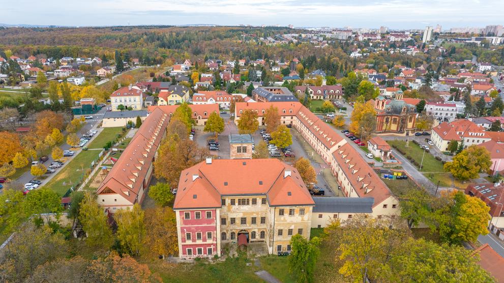 Zámek Kunratice (1)