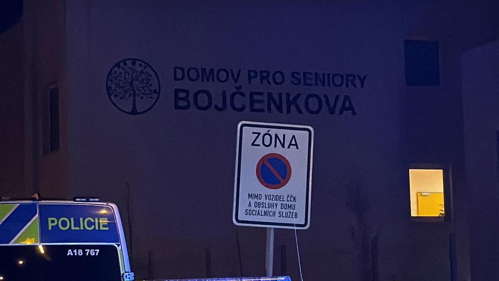 Zásah IZS v domově důchodů na Černém Mostě v Praze