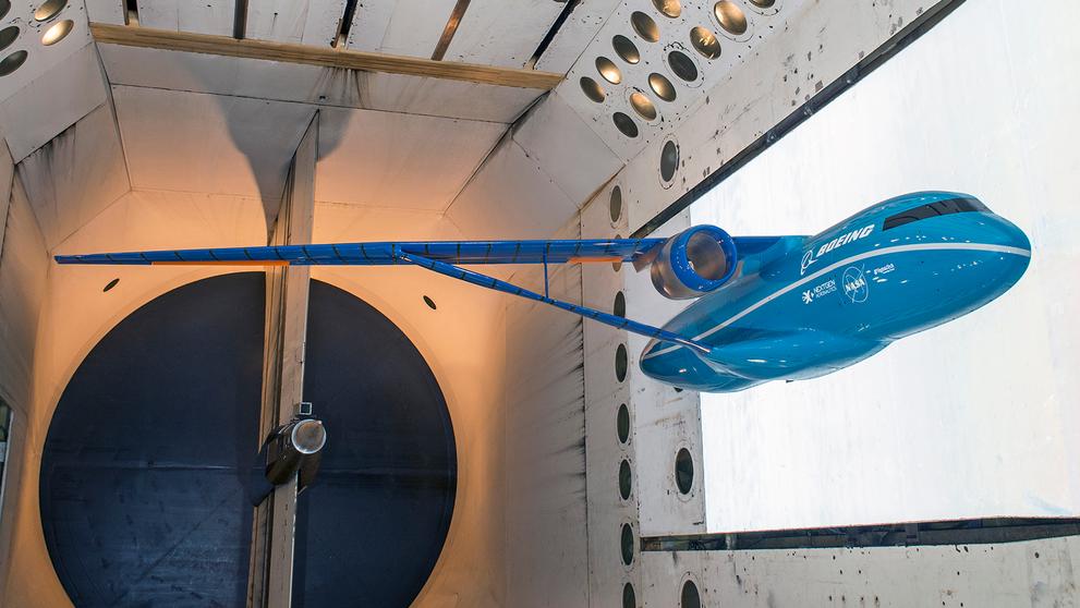 X-plane Test křídla ve větrném tunelu