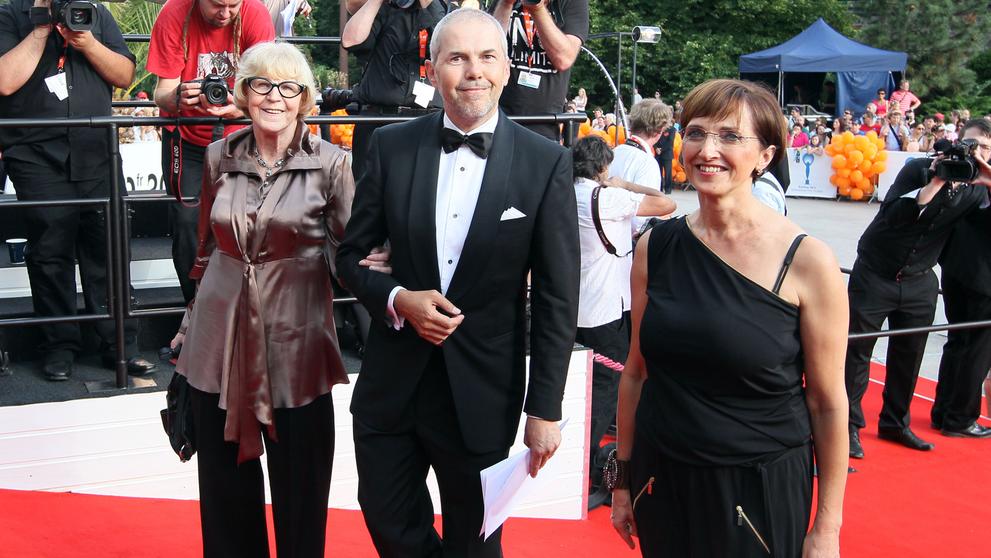 Eva Zaoralová a Marek Eben a Alena Hanáková