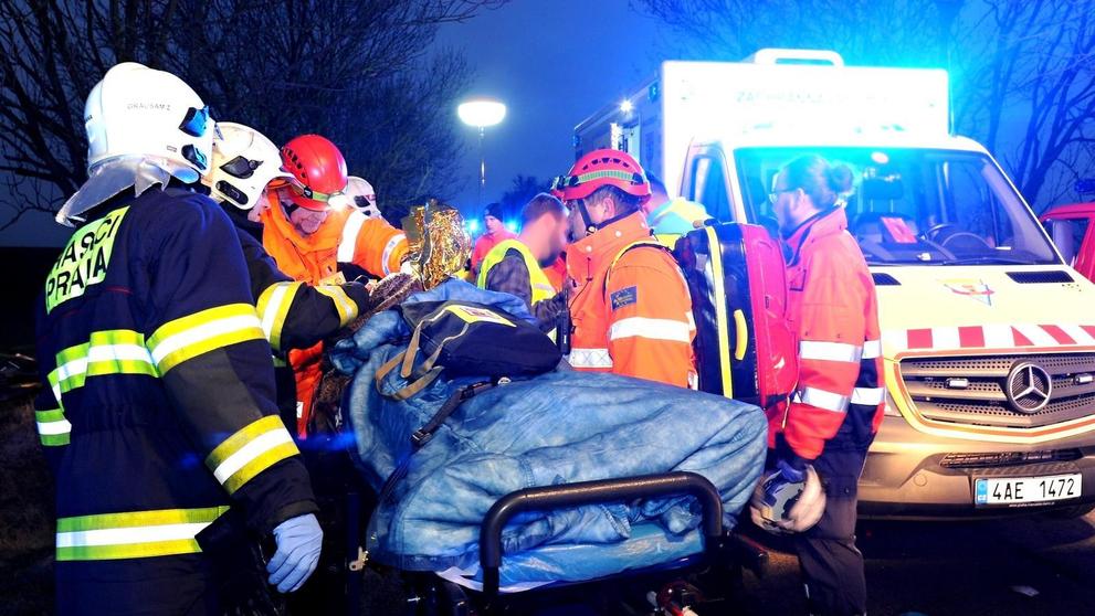 Hororová nehoda autobusu ve Středočeském kraji - 15