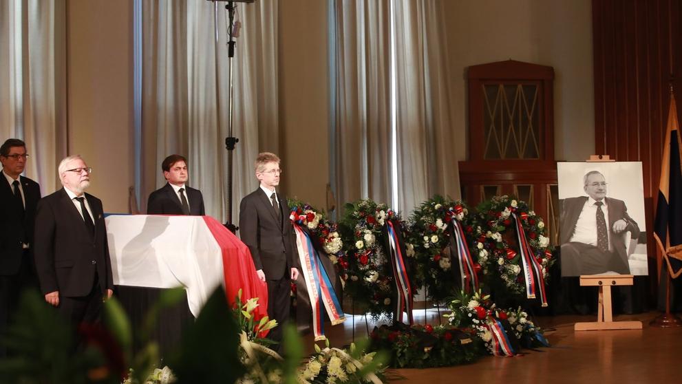 Lidé se loučí s Jaroslavem Kuberou - 1