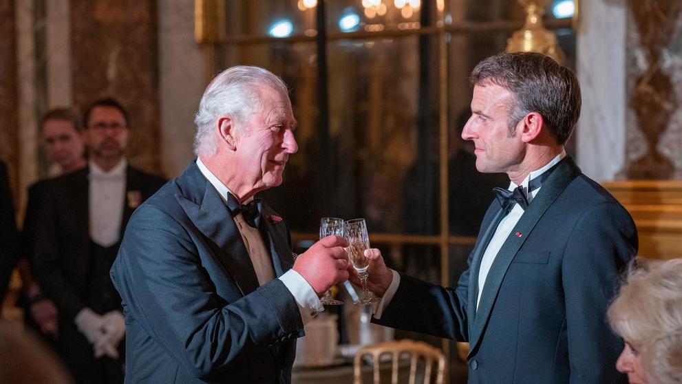 Král Karel III. a prezident Emmanuel Macron, 20. 9. 2023, zámek ve Versailles