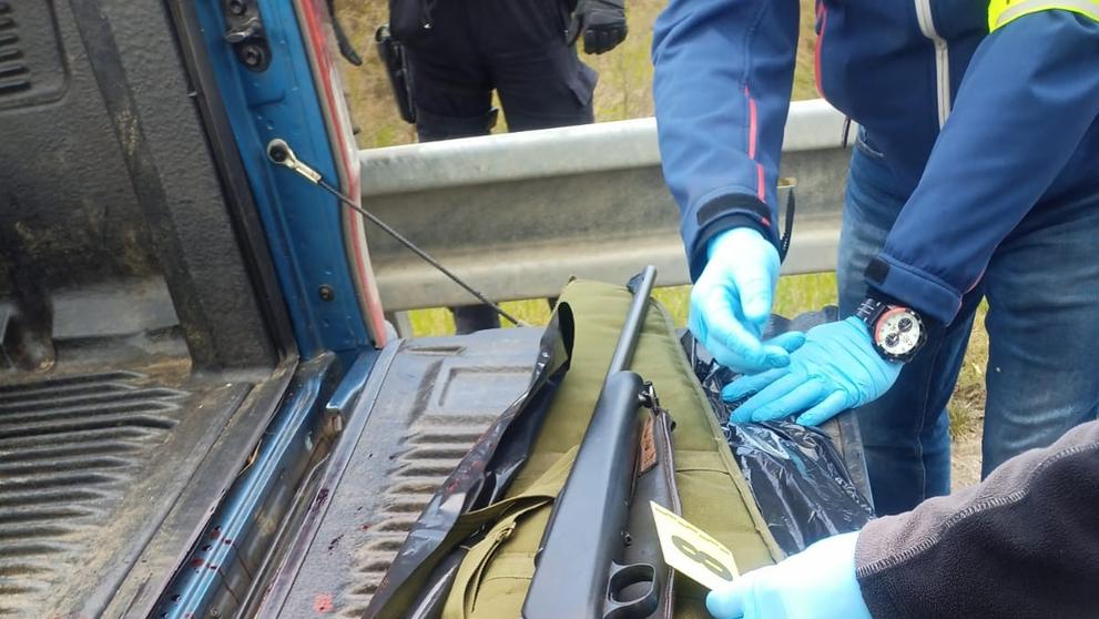 Policie zadržela Čechy, kteří nelegálně ulovili medvěda