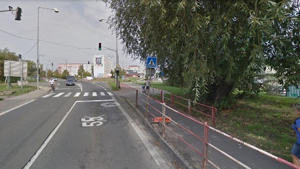 Jízda kamionu po cyklostezce - 1