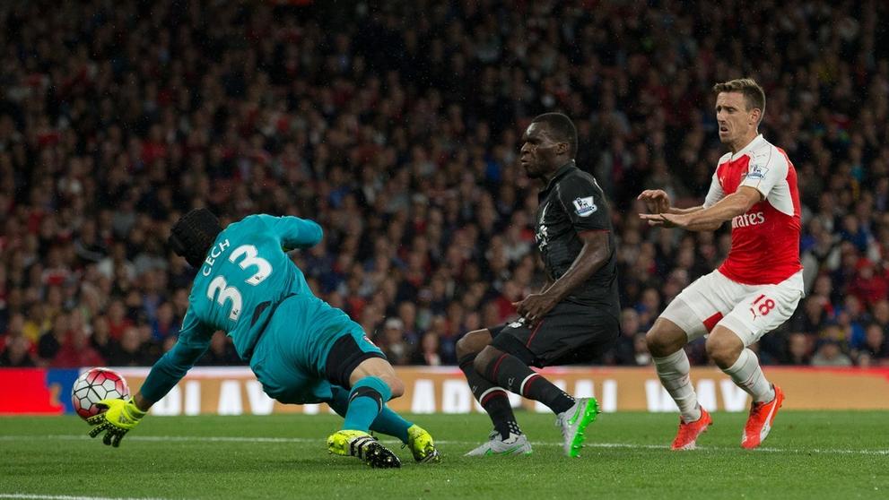 Petr Čech proti Liverpoolu - 1